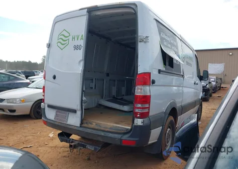 2014 Mercedes-Benz Sprinter 2500 Normal Roof z USA, uszkodzony, nr VIN WD3PE7DC9E5839128